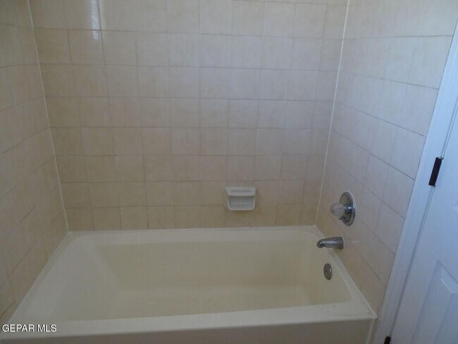 Building Photo - 5245 Roger Maris Dr