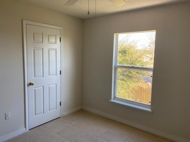 Building Photo - 217 Chadworth Dr
