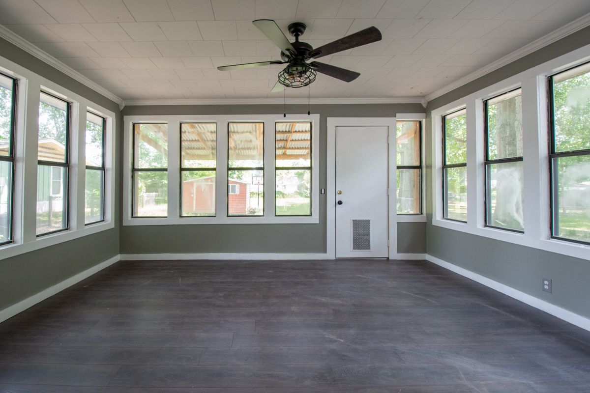 Building Photo - 1811 Linda Ln