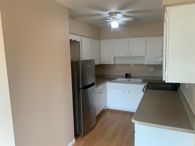 Building Photo - 239 Northway Park Rd