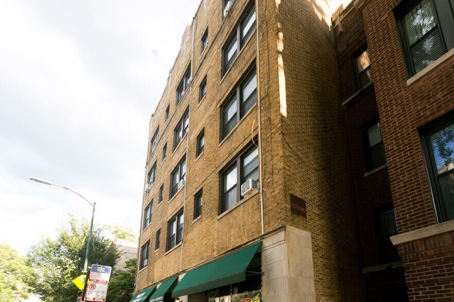 Primary Photo - 714 W Belmont Ave