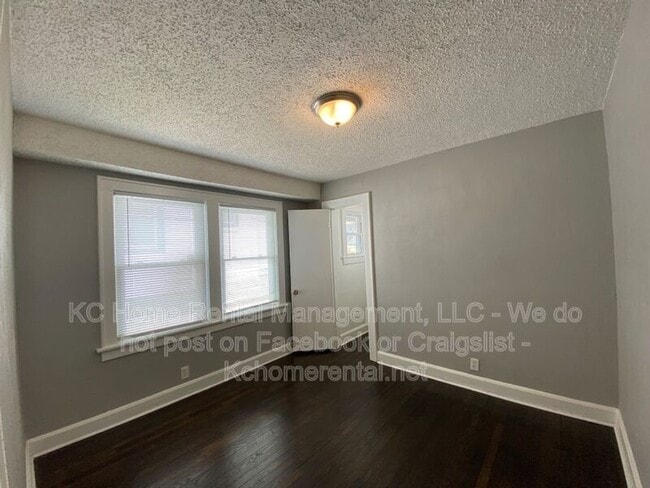Building Photo - 4144 College Ave