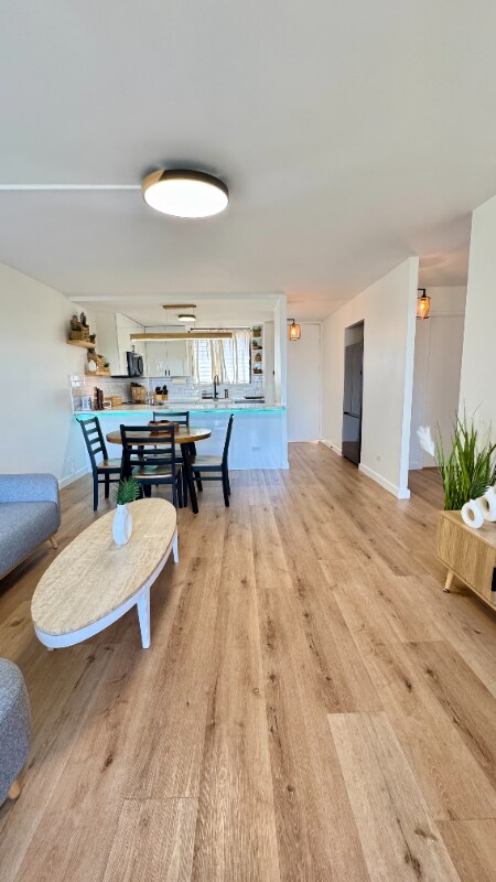 Building Photo - 975 Ala Lilikoi St