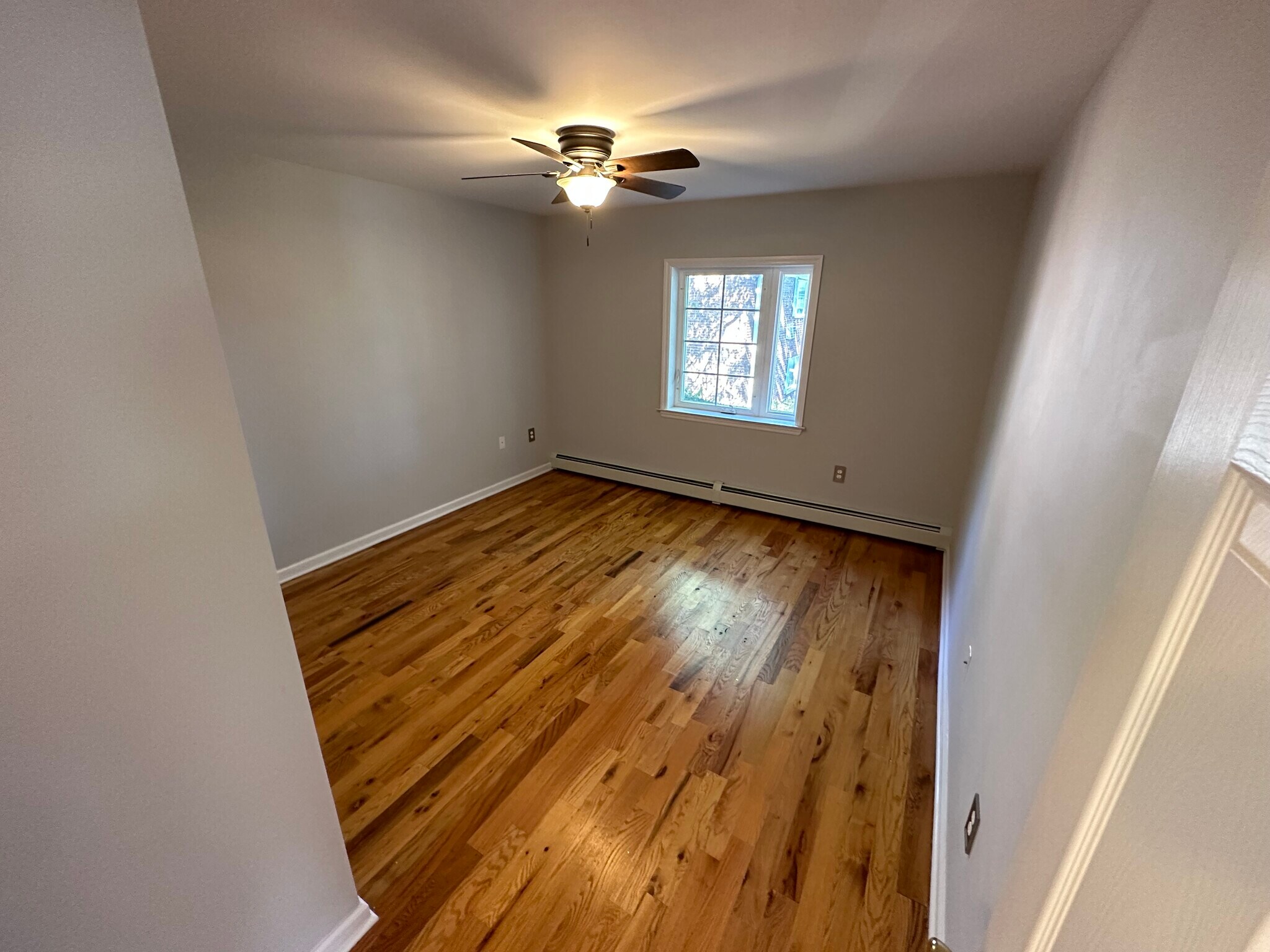 Bedroom - 46 Wedgewood Dr