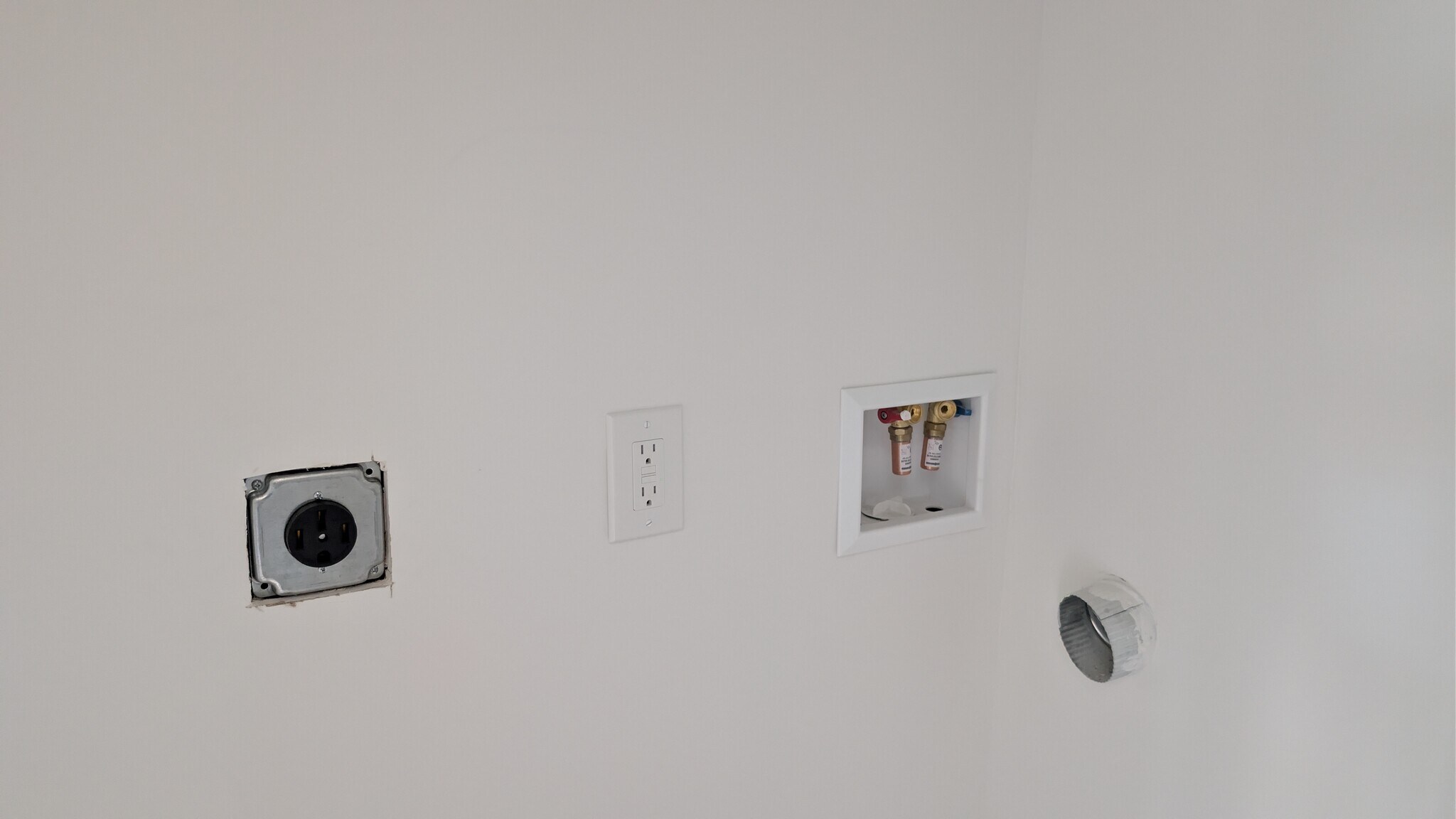 Building Photo - 20744 Elaine Ave