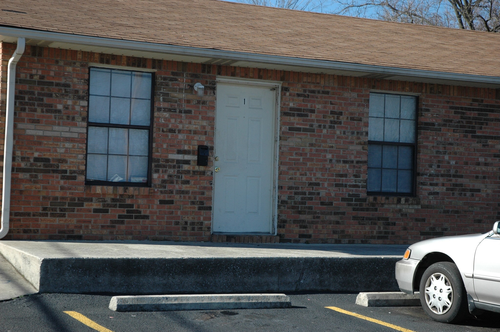 Building Photo - 410 N Franklin Ave
