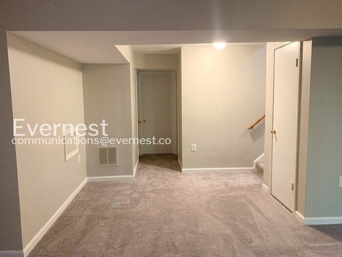 Building Photo - 15375 Inlet Pl