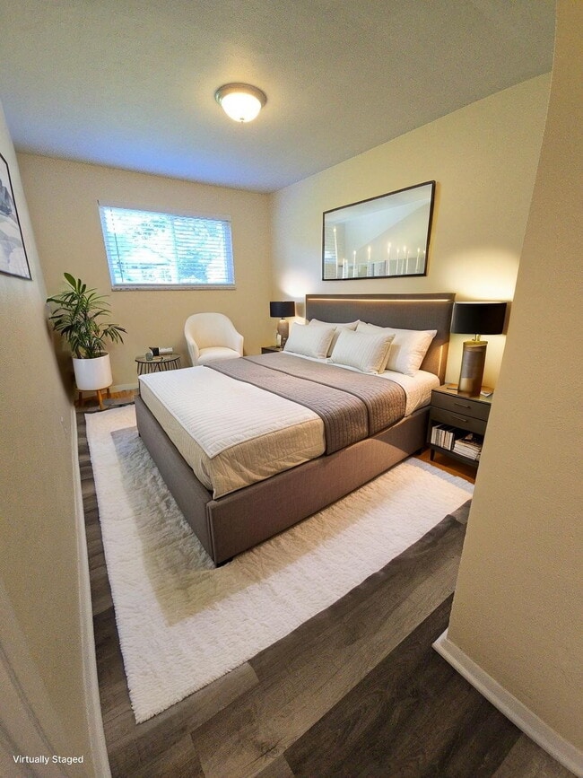 Building Photo - 1005 E Pearl St