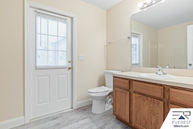 Building Photo - 96 Whispering Pine Dr