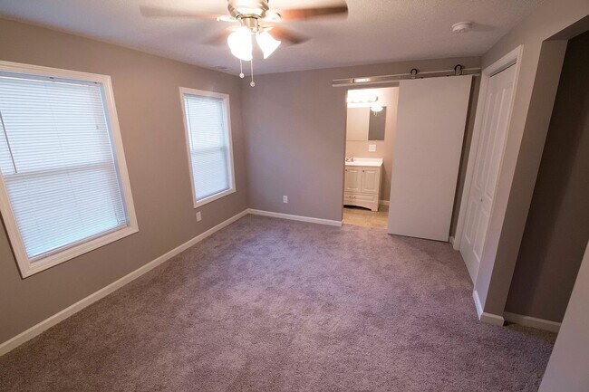 Building Photo - 5944 Nall Ave