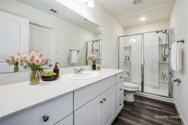 Building Photo - AVAILABLE NOW - Spacious 3-Bedroom Home in Monticello Park – 2 Living Areas, Granite Counters & L...