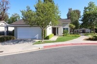 Building Photo - 3 Bedroom 2 Bath Single family home in the Broadmoor Community Placentia