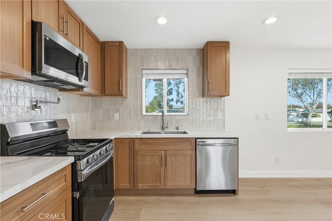 Building Photo - 1206 Kornblum Ave.