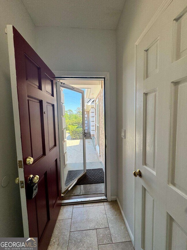 Building Photo - 1230 St Ives Ct