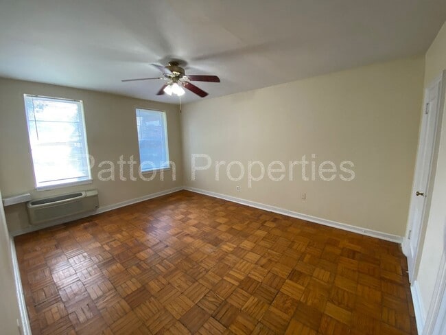 Building Photo - Five Points/Wales Garden Condo