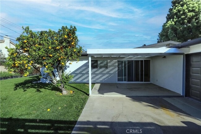 Building Photo - 15271 Yorkshire Ln