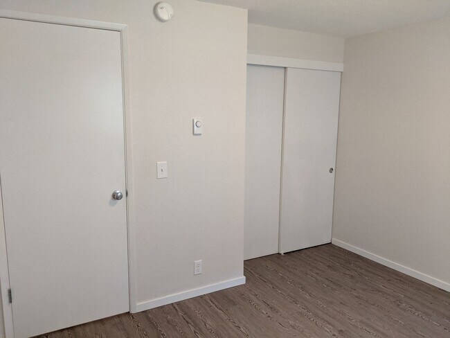 Building Photo - 1104/1106 W 36th Street
