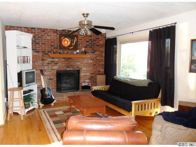 Building Photo - 6512 Springfield Dr