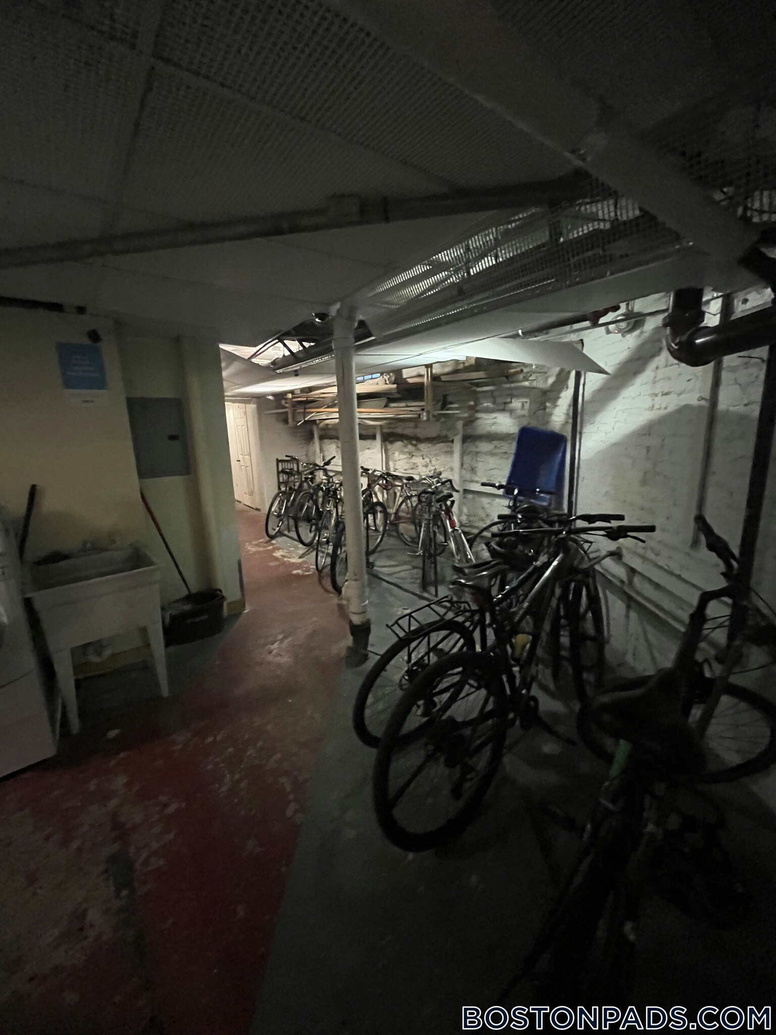 Building Photo - 156 Magazine St