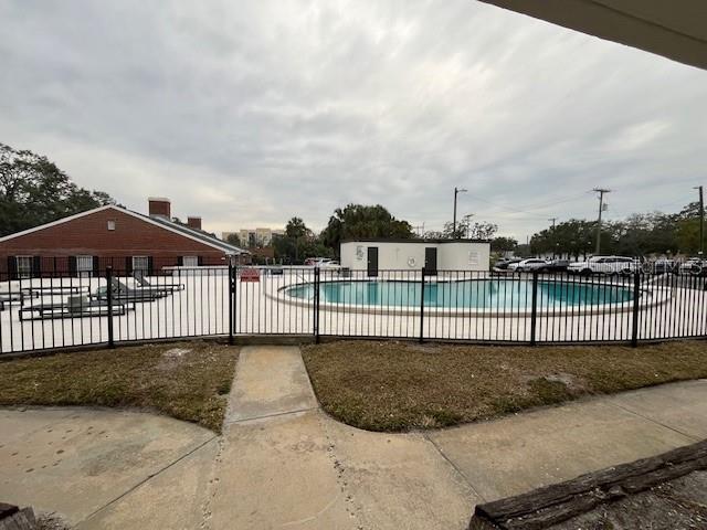Building Photo - 406 S Cedar Ave