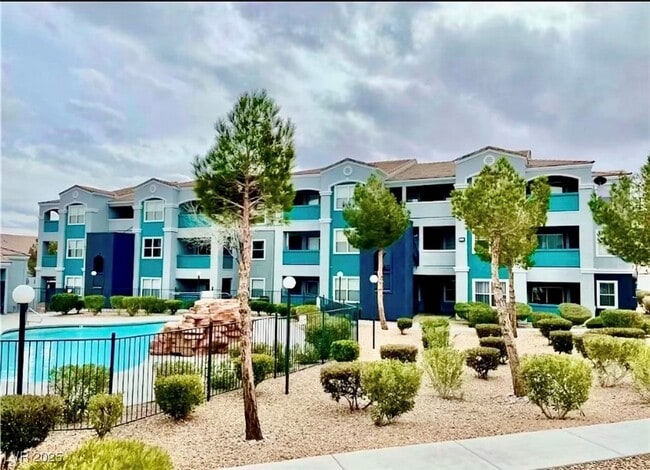 Building Photo - 6955 N Durango Dr