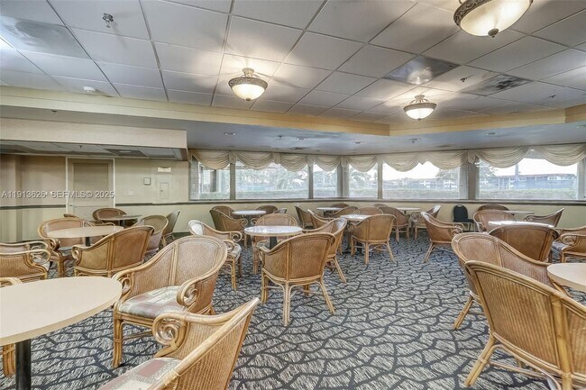 Building Photo - 8900 Washington St