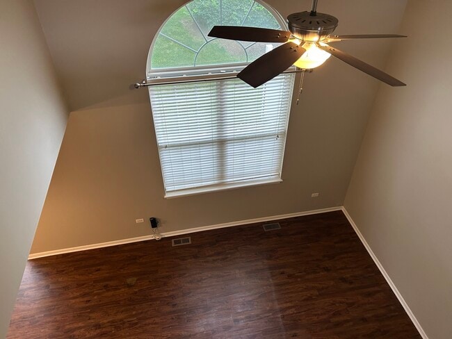 Building Photo - 538 Mallard Ln