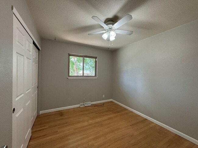 Building Photo - 3 Bed/2 Bath Ranch Home on Large Lot with Oversized Garage