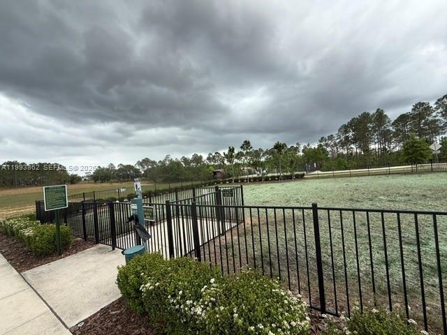 Building Photo - 9261 Gran Teatro Dr