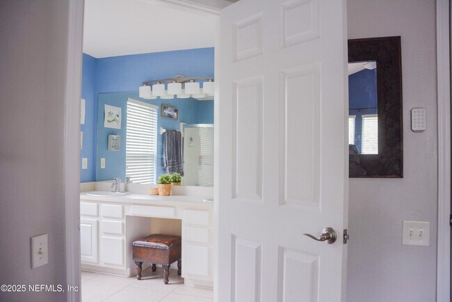 Building Photo - 7450 Scarlet Ibis Ln