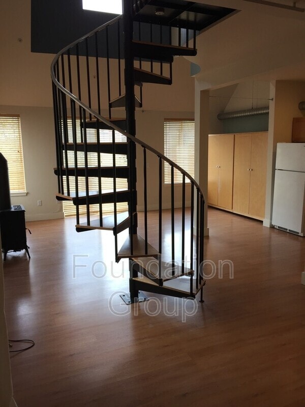 Building Photo - 4038 Stone Way N