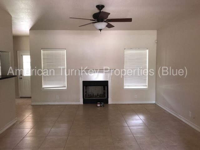 Building Photo - Rare find custom stucco home