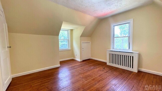 Building Photo - 408 Ryders Ln
