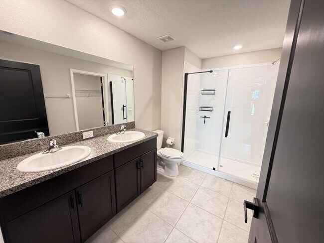 Building Photo - Beautiful 3-Bedroom 2 Baths Home in Ayersw...