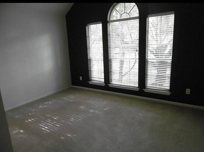 Building Photo - 1106 Kerri Ct