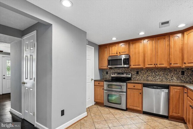 Building Photo - 1594 Lodge Pole Ct