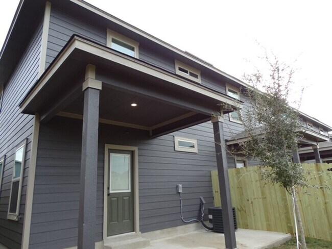 Building Photo - 6411 Luglio Ln