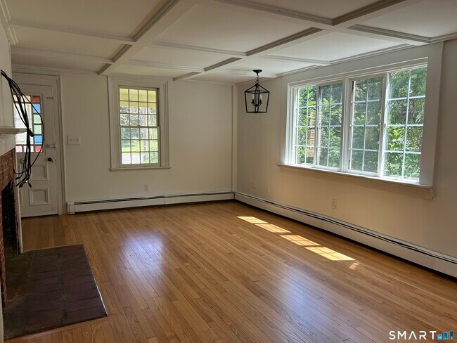 Building Photo - 957 Palisado Ave