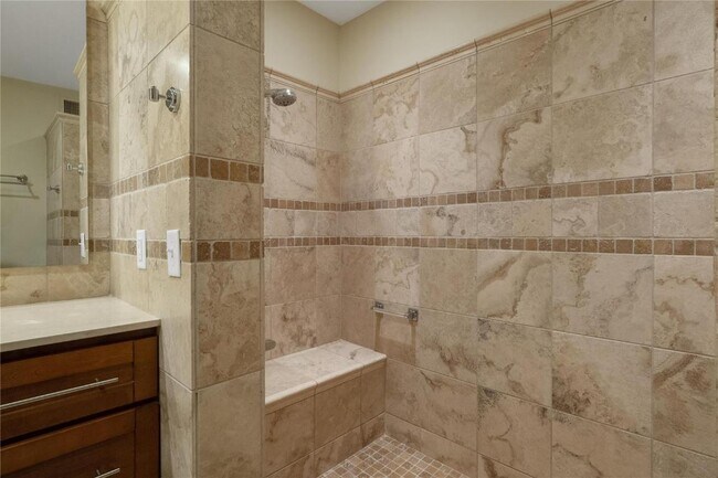 Building Photo - 101 Graybridge Rd