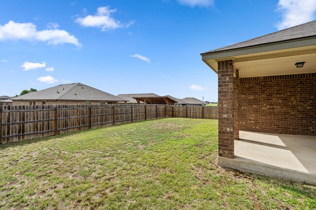 Building Photo - 9308 Everly Dr