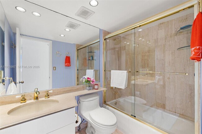 Building Photo - 1 Grove Isle Dr