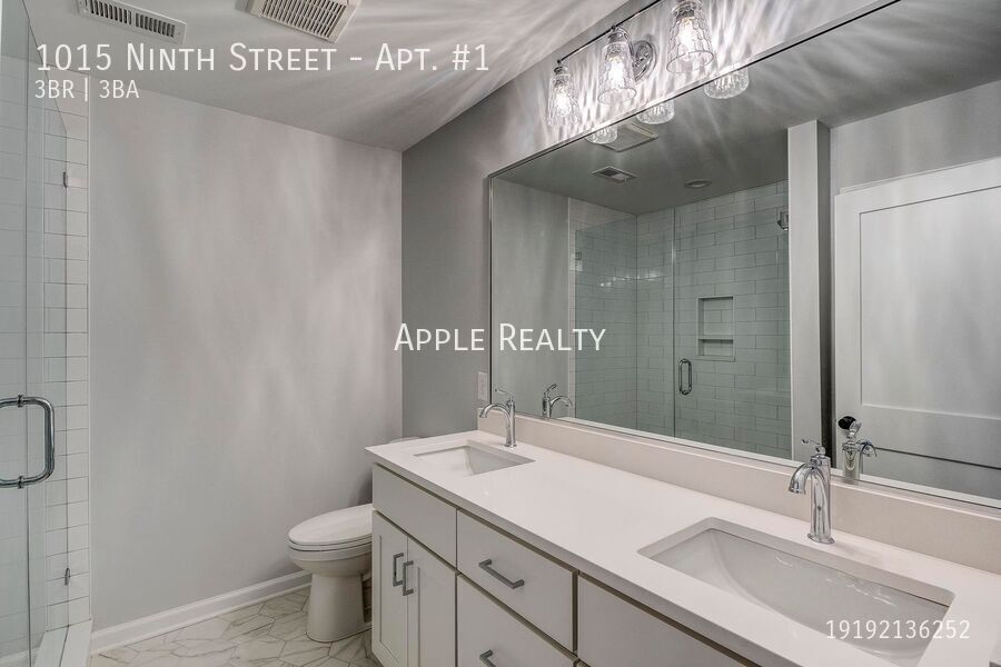 Building Photo - 1015 Ninth Street-Apt. #1