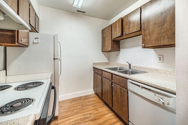 Building Photo - 1765 Zebulon Dr