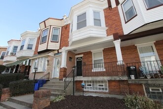 Building Photo - 124 W Pomona St