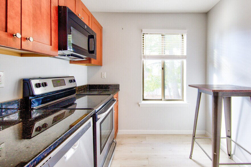 Building Photo - 411 W Conestoga Rd