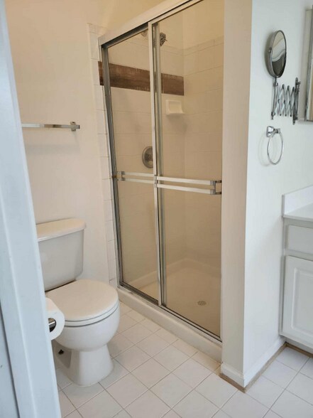 Building Photo - 46751 Vermont Maple Terrace