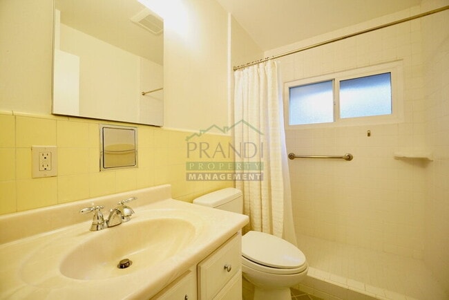 Building Photo - 893 Tiburon Blvd