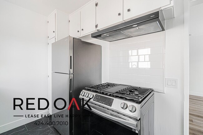 Building Photo - 8514 Sherwood Dr
