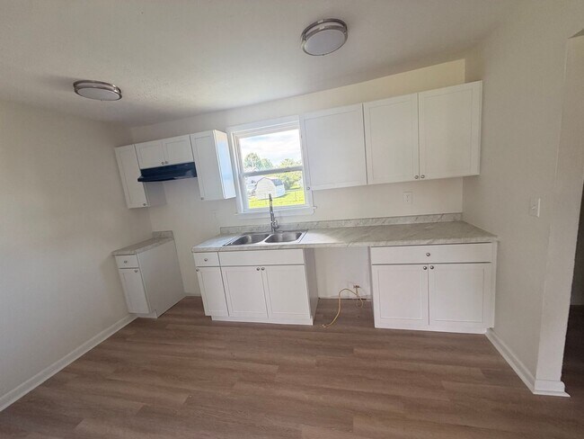 Building Photo - 7306 Nathan Hale Way