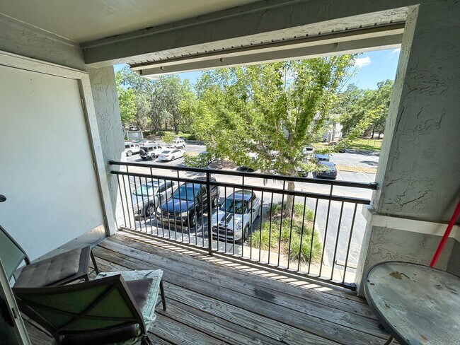 Building Photo - 3705 SW 27th St